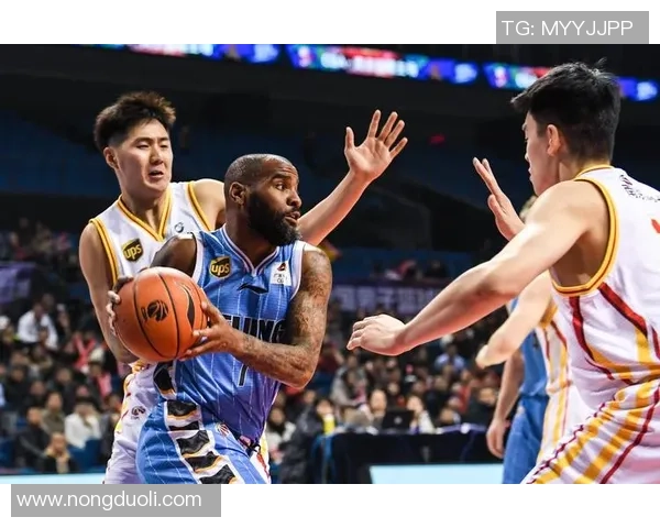 北京篮球队技术对比深度解析:球员表现与战术运用的全面评估 北京篮球队技术对比深度解析:球员表现与战术运用的全面评估