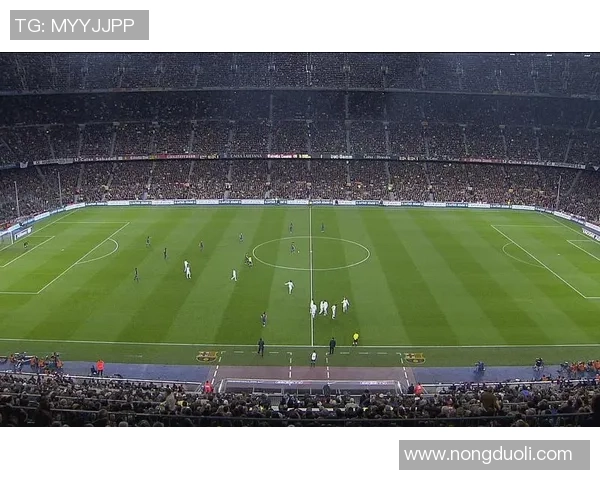 足球明星高清包装图片大合集展现球场魅力与风采的视觉盛宴 足球明星高清包装图片大合集展现球场魅力与风采的视觉盛宴